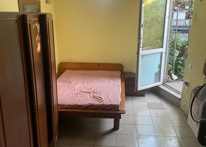 At The Seaside * Odessa